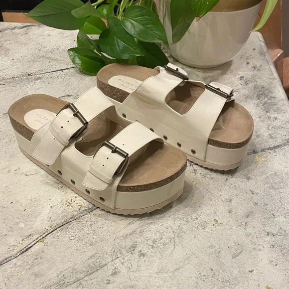 Altar’D State White Platform Sandals with Buckles size 7 - Picture 2 of 7